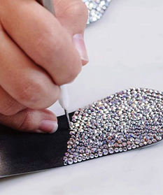 水(shuǐ)晶應用(yòng)中心